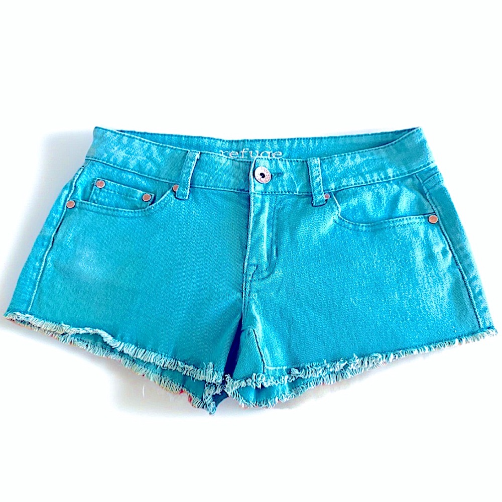 🦋REFUGE🦋 LOW RISE CUTOFF FRAYED HEM ZIP 5 POCKET STRETCH BOOTY SHORTS EUC🌐